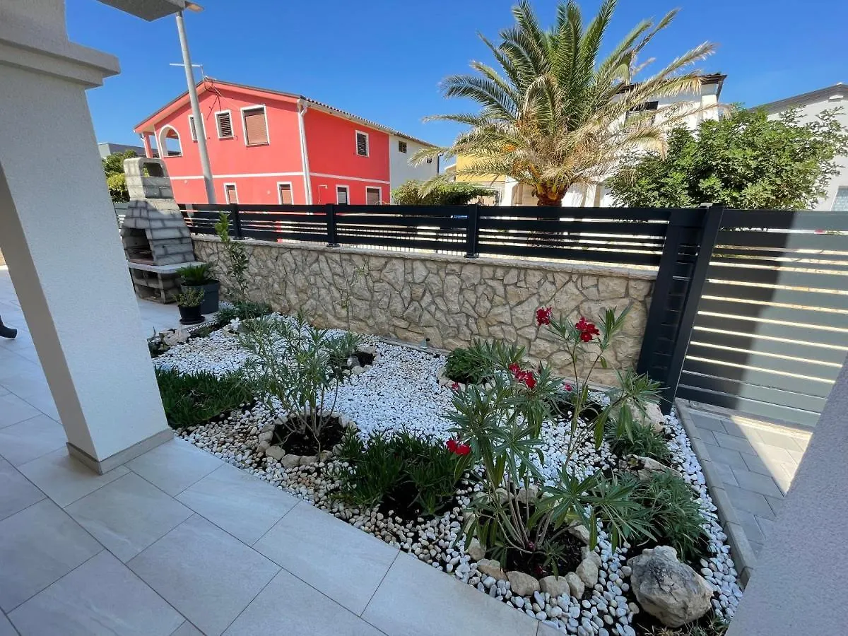 Apartmenthouse Ines Vir Kroatien