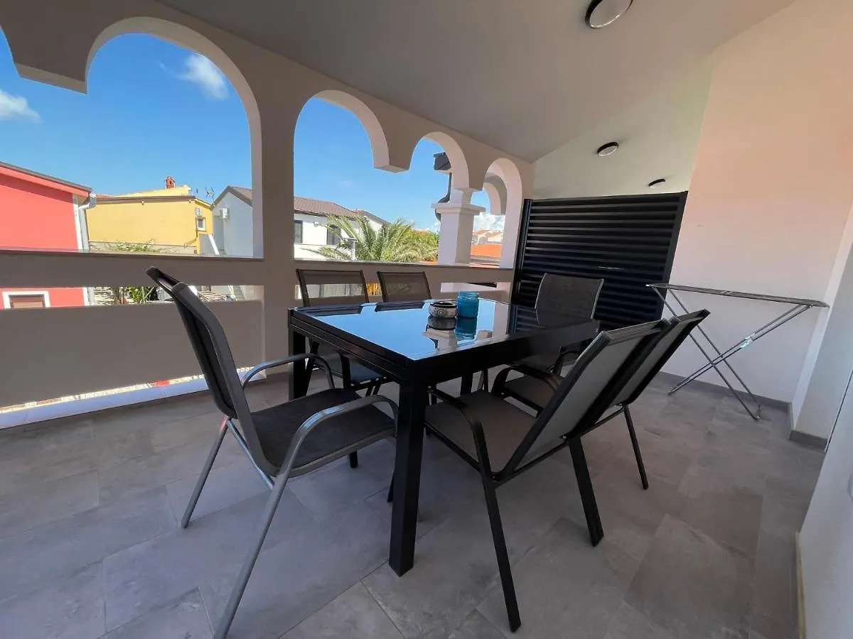 Apartmenthouse Ines Vir Apartment