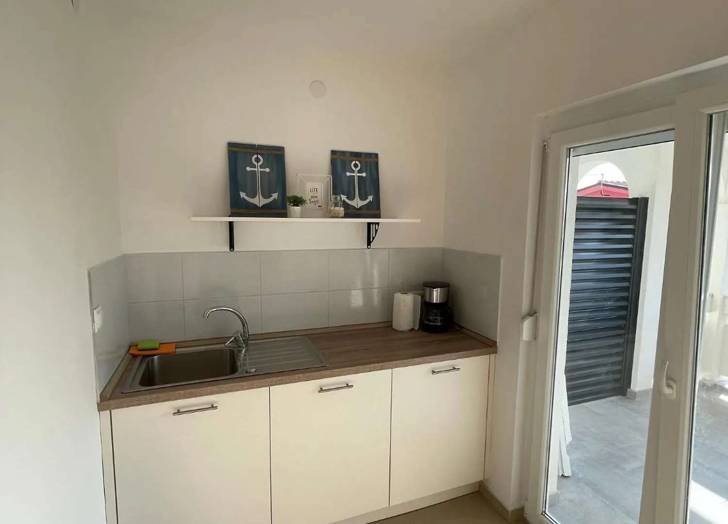 Apartmenthouse Ines Vir 0*,