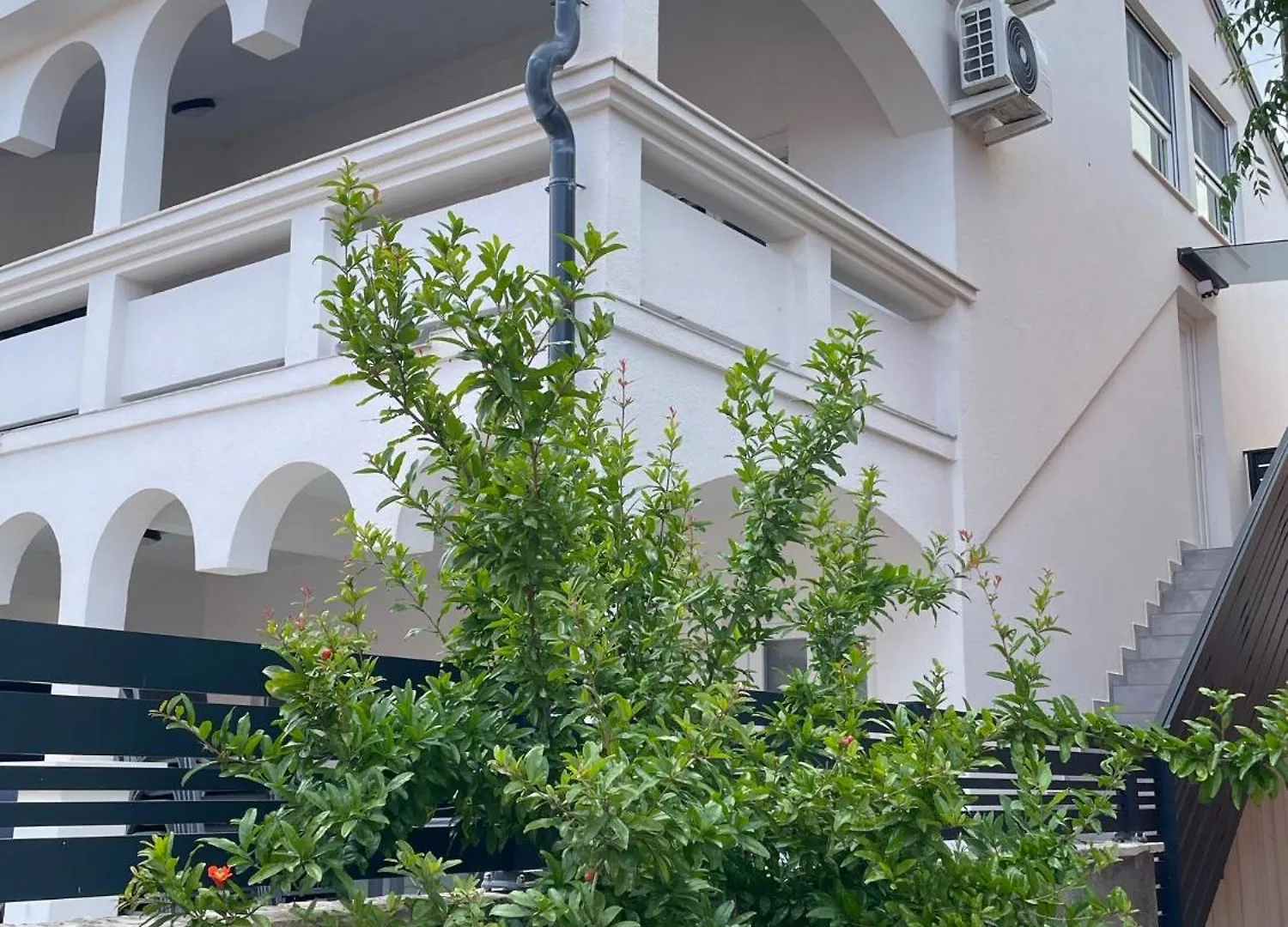 Apartmenthouse Ines Vir Apartment